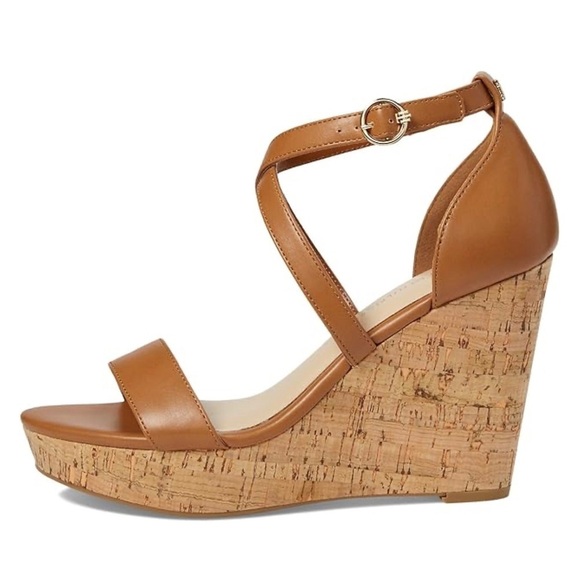 LIKE NEW — Tommy Hilfiger MISSA Leather Tan Platform Wedge Size 10 - Picture 2 of 10
